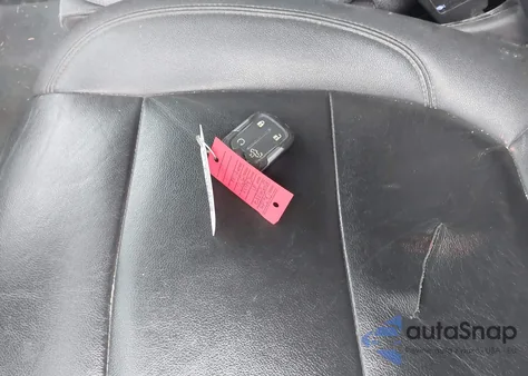 2021 Chevrolet Silverado 1500 4Wd Short Bed Lt z USA, uszkodzony, nr VIN 3GCPYDEKXMG369376